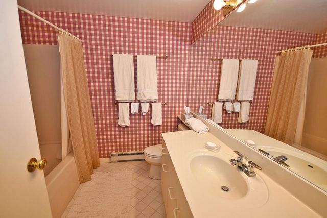 10 Vantage Pointe, Glen Arbor, MI 49630