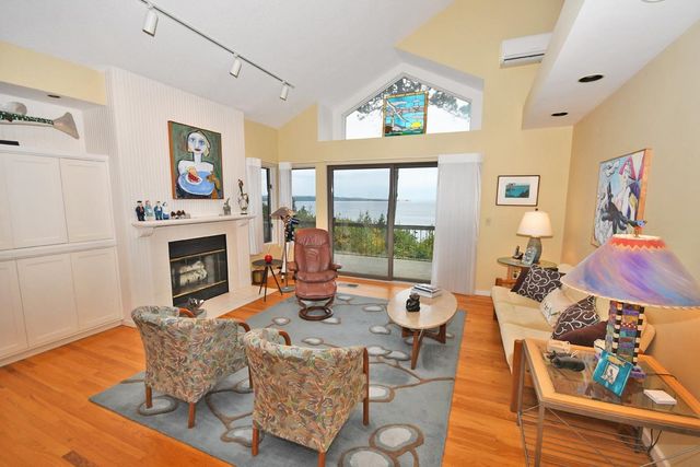 10 Vantage Pointe, Glen Arbor, MI 49630