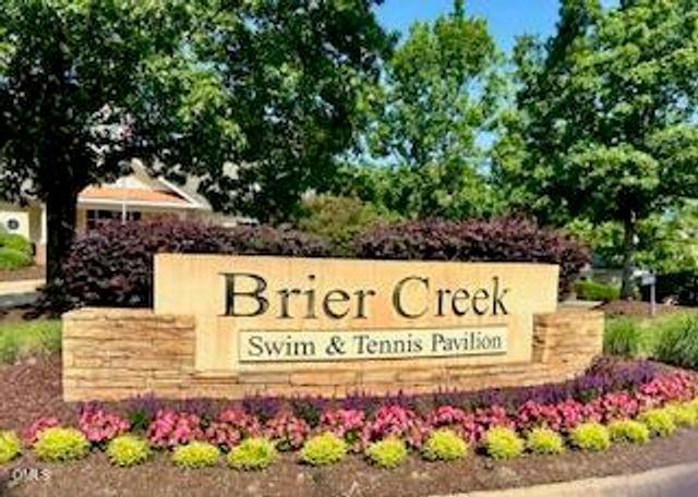 10411 Rosegate Court 205, Raleigh, NC 27617