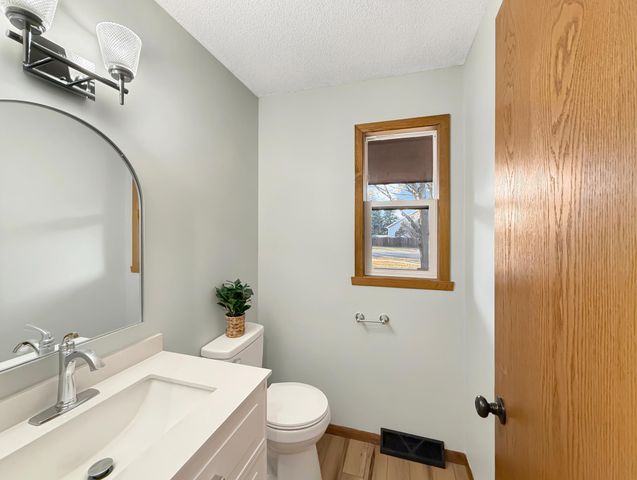 2939 Maple Street N, Fargo, ND 58102