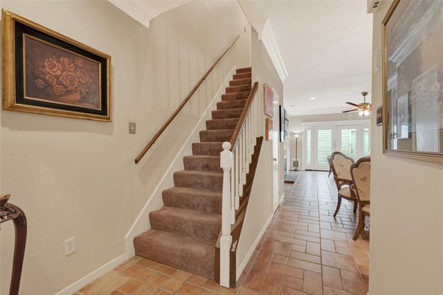 5901 Woodway Place Ct, Houston, TX 77057