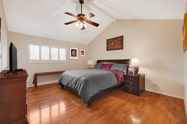 5901 Woodway Place Ct, Houston, TX 77057