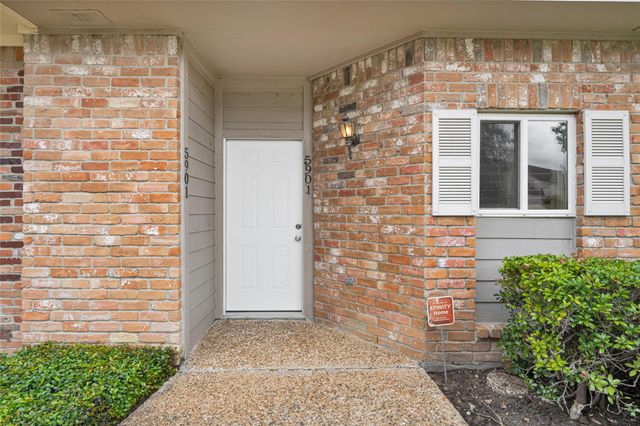 5901 Woodway Place Ct, Houston, TX 77057