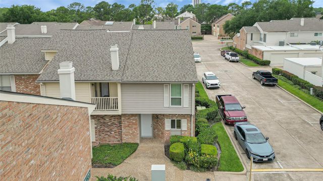5901 Woodway Place Ct, Houston, TX 77057