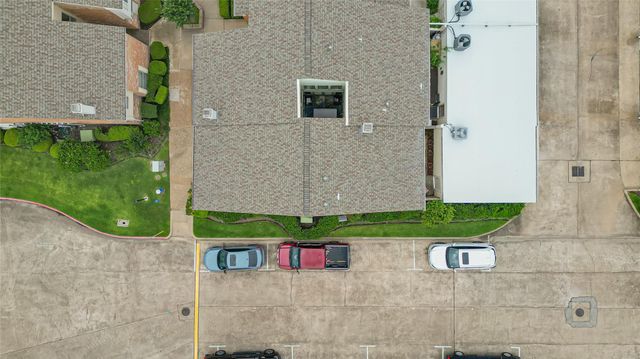 5901 Woodway Place Ct, Houston, TX 77057