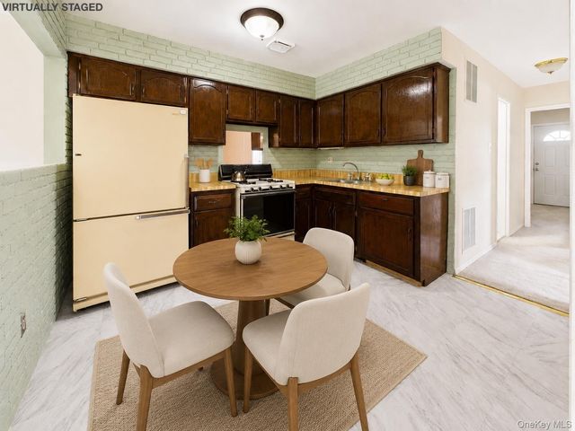 140 Regis Drive, Staten Island, NY 10314