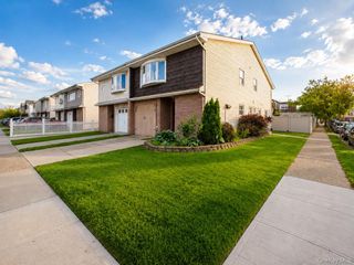 140 Regis Drive, Staten Island, NY 10314