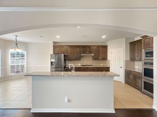 9433 Chuparosa Drive, Fort Worth, TX 76177