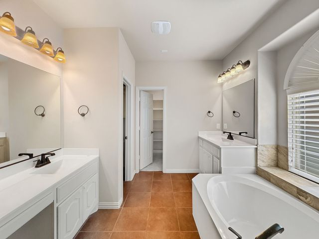 9433 Chuparosa Drive, Fort Worth, TX 76177