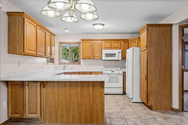 823 Windhill STREET, Onalaska, WI 54650