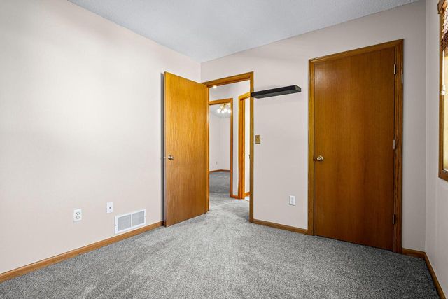 823 Windhill STREET, Onalaska, WI 54650