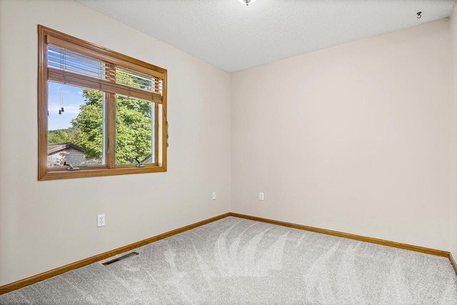 823 Windhill STREET, Onalaska, WI 54650
