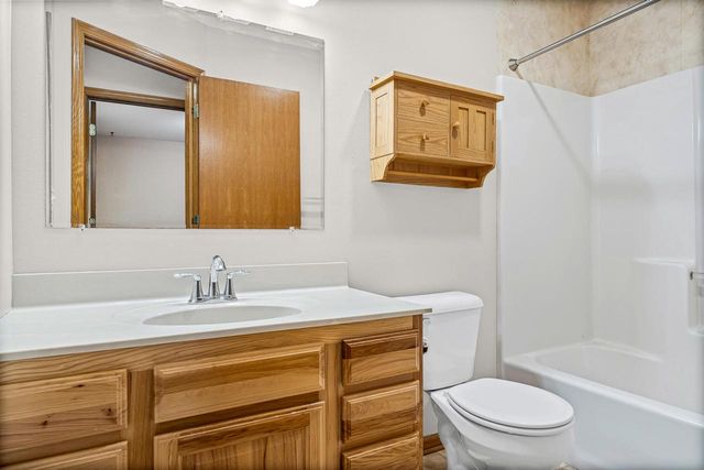 823 Windhill STREET, Onalaska, WI 54650