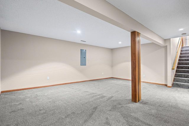 823 Windhill STREET, Onalaska, WI 54650