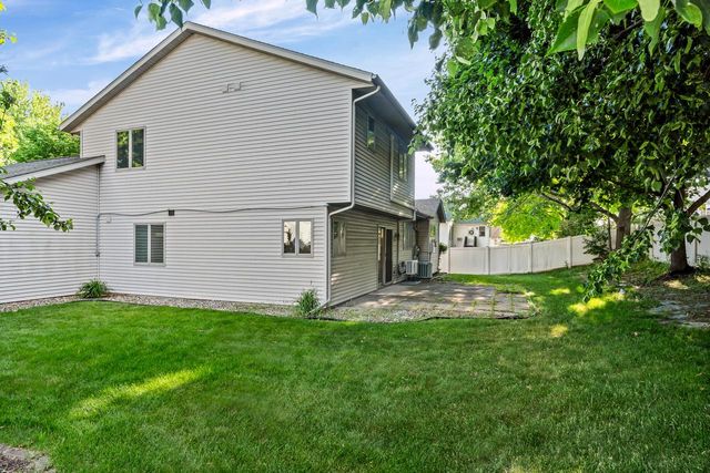 823 Windhill STREET, Onalaska, WI 54650