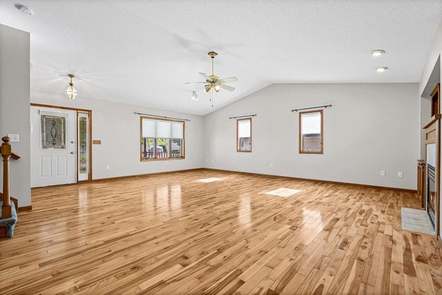 823 Windhill STREET, Onalaska, WI 54650