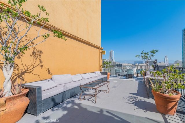 312 W 5th Street 304, Los Angeles, CA 90013