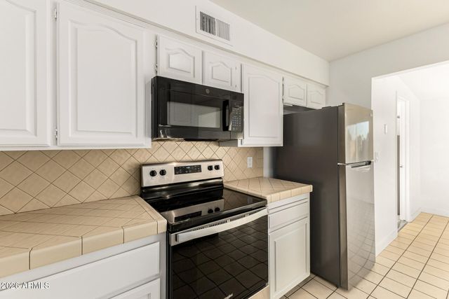 460 N LOS ALAMOS Street, Mesa, AZ 85213