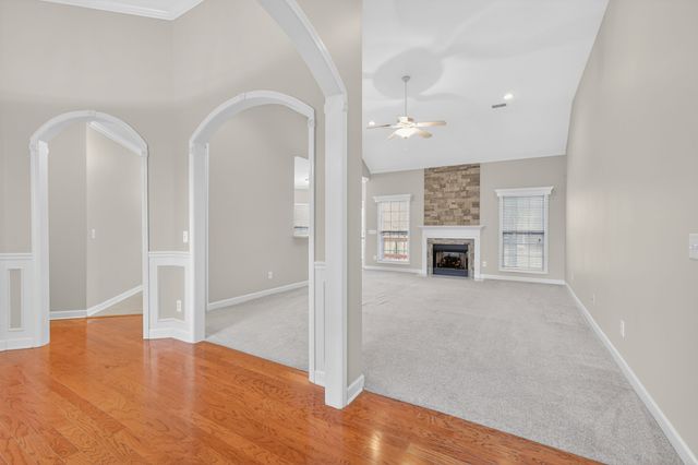 1032 Grider Dr, Gallatin, TN 37066