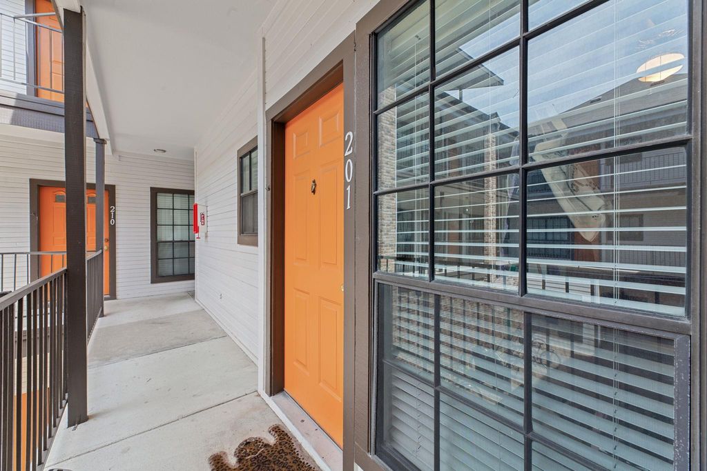 912 W 22nd ST 201, Austin, TX 78705