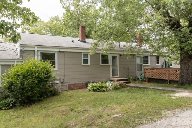 41 Trowbridge Lane, Brevard, NC 28712