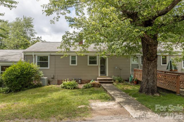 41 Trowbridge Lane, Brevard, NC 28712