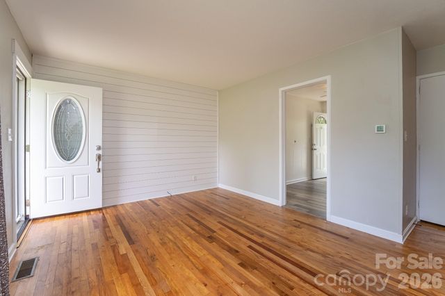 41 Trowbridge Lane, Brevard, NC 28712