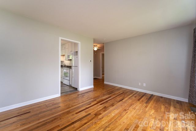 41 Trowbridge Lane, Brevard, NC 28712