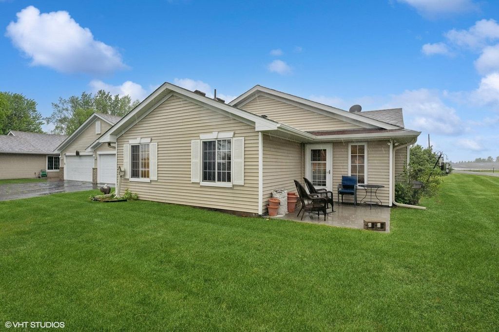10101 Karston Cove NE, Albertville, MN 55301