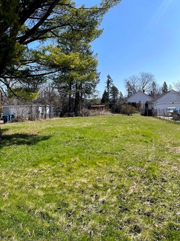 221 N Graylynn Drive, Mount Prospect, IL 60056
