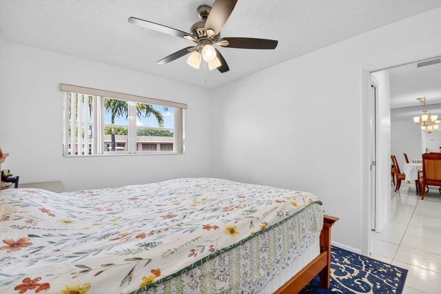 2593 W Dudley Drive W F, West Palm Beach, FL 33415