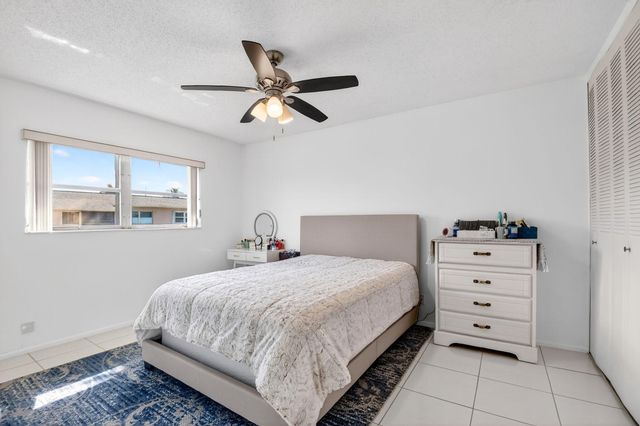 2593 W Dudley Drive W F, West Palm Beach, FL 33415