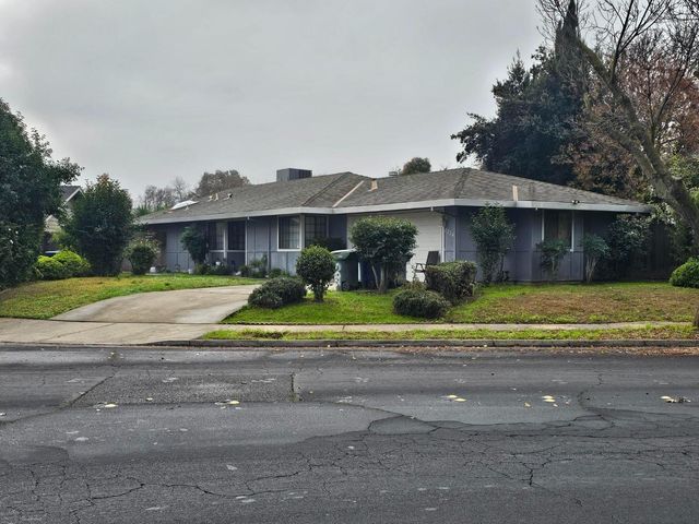 1274 Devonwood Drive, Merced, CA 95348