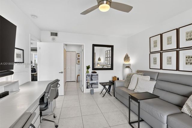 20505 E Country Club Drive 1431, Aventura, FL 33180