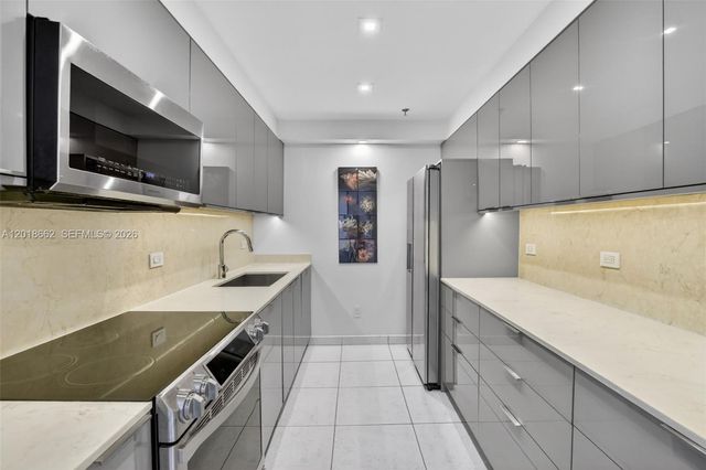 20505 E Country Club Drive 1431, Aventura, FL 33180