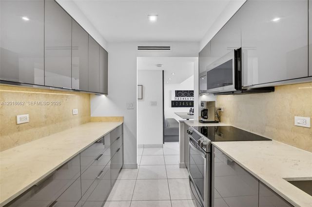 20505 E Country Club Drive 1431, Aventura, FL 33180