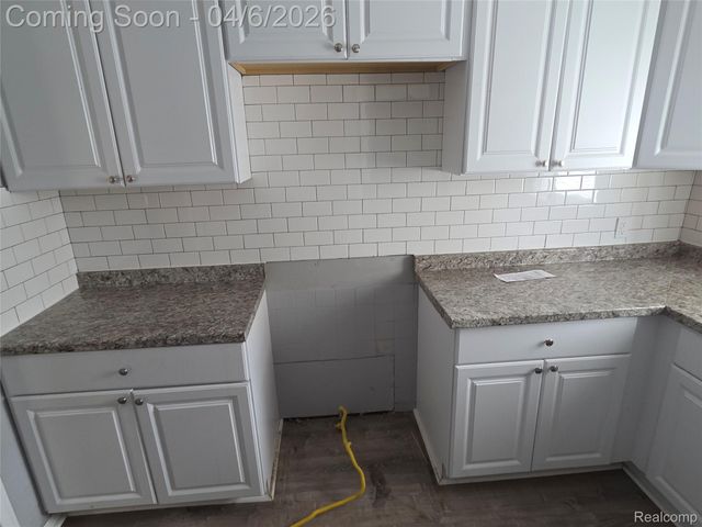 1139 S Bassett Street, Detroit, MI 48217