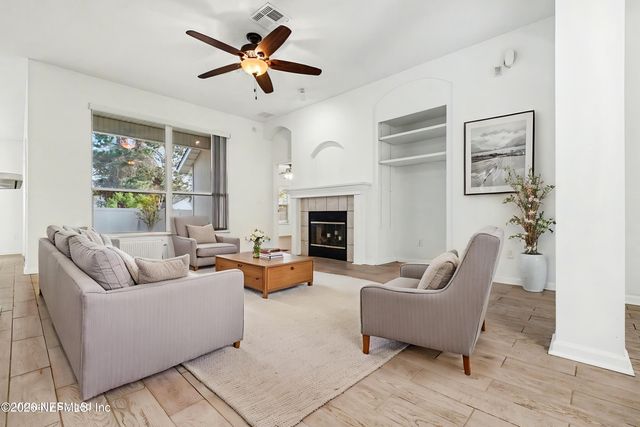 1821 HEARTPINE Drive, Middleburg, FL 32068