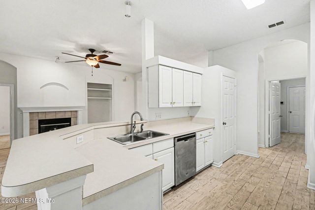 1821 HEARTPINE Drive, Middleburg, FL 32068