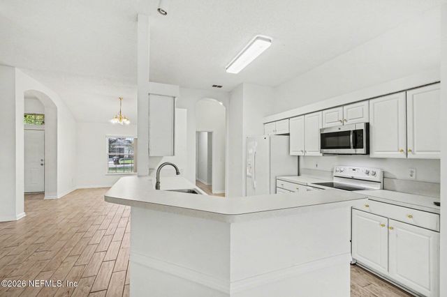 1821 HEARTPINE Drive, Middleburg, FL 32068