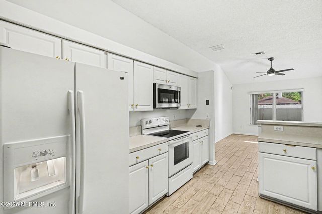 1821 HEARTPINE Drive, Middleburg, FL 32068