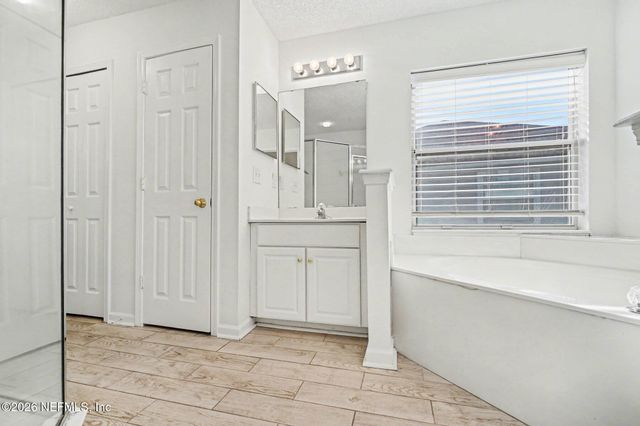 1821 HEARTPINE Drive, Middleburg, FL 32068