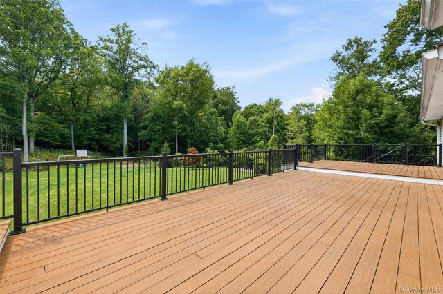 39 Ridge Road, Hartsdale, NY 10530