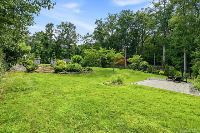 39 Ridge Road, Hartsdale, NY 10530