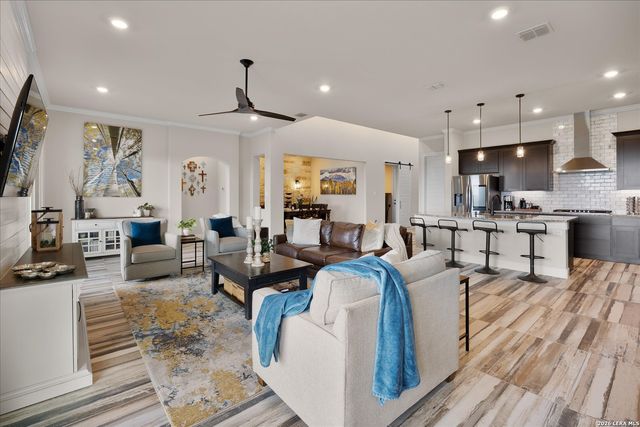 41 W Mariposa Parkway, Boerne, TX 78006