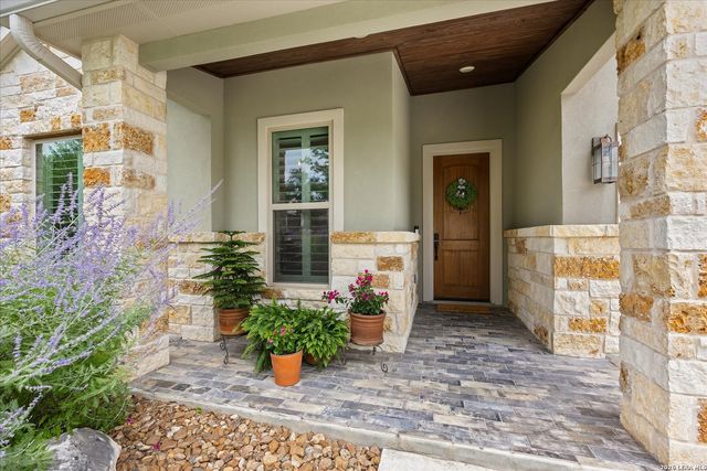 41 W Mariposa Parkway, Boerne, TX 78006