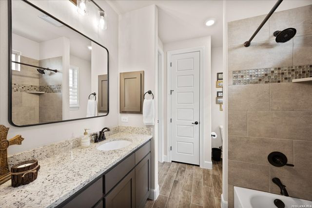 41 W Mariposa Parkway, Boerne, TX 78006