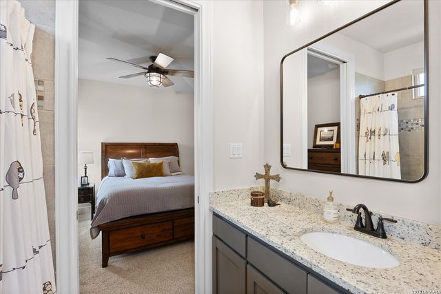 41 W Mariposa Parkway, Boerne, TX 78006
