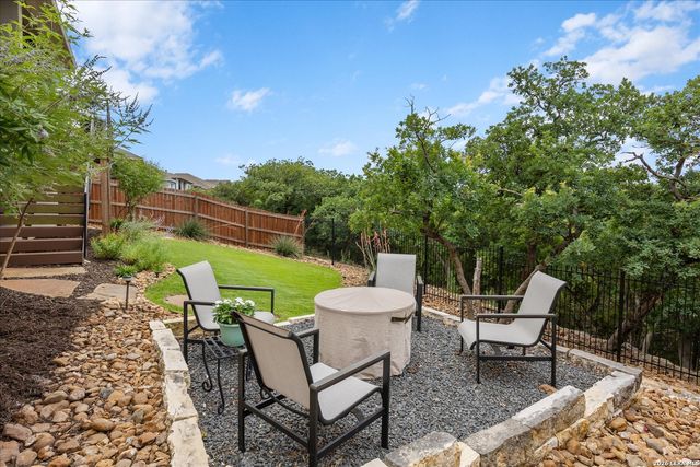 41 W Mariposa Parkway, Boerne, TX 78006
