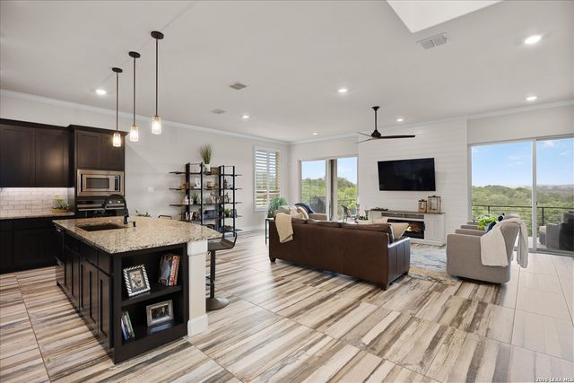 41 W Mariposa Parkway, Boerne, TX 78006